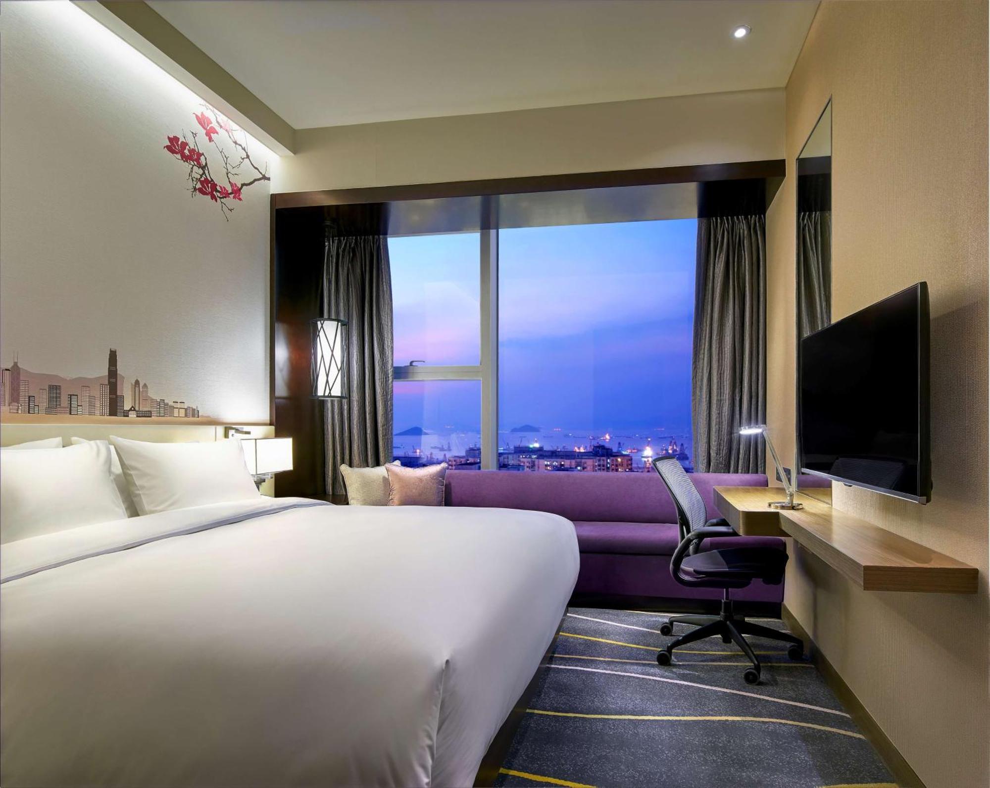 Hilton Garden Inn Hong Kong Mongkok Exterior photo