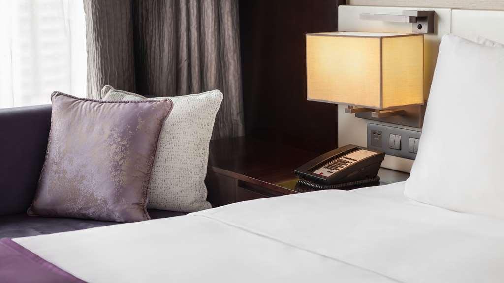 Hilton Garden Inn Hong Kong Mongkok Room photo