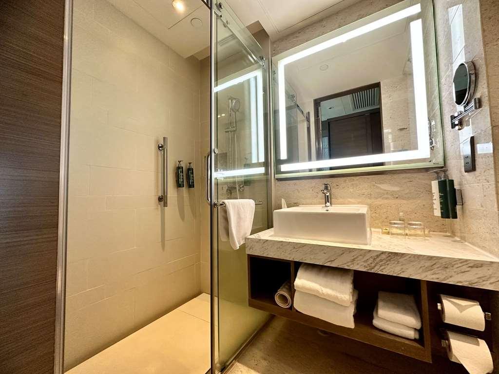 Hilton Garden Inn Hong Kong Mongkok Room photo